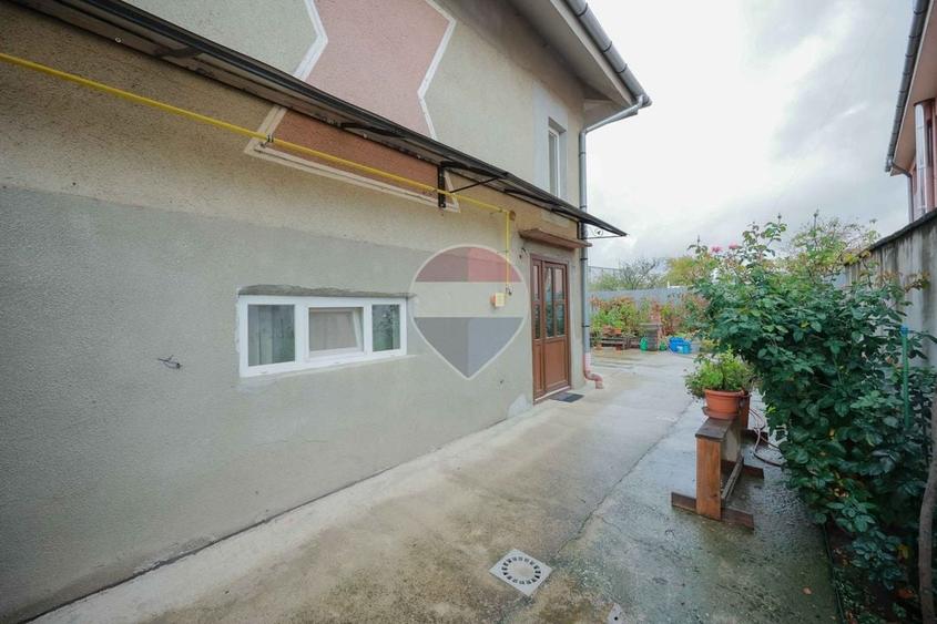 Casă individuală cu 3 camere cu Teren 200 Mp în Nojorid