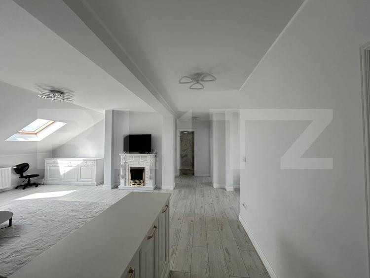 Apartament cu 3 camere semidecomandat, mobilat în Ultracentral