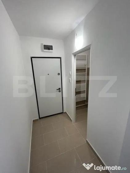 Apartament cu 2 camere semidecomandat în Solidarității