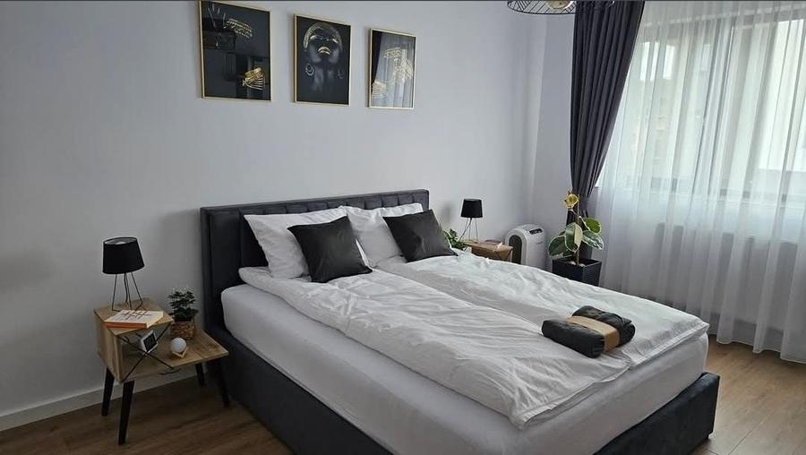 Apartament cu 2 camere decomandat în Livezeni