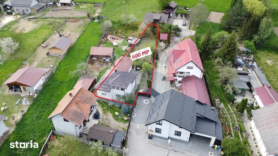 Casă cu 4 camere cu Teren 600 Mp în Central