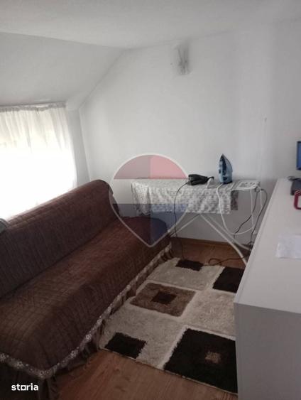 Casă cu 4 camere cu Teren 1183 Mp în Central