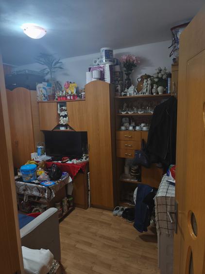 Apartament cu 2 camere semidecomandat în Tractorul