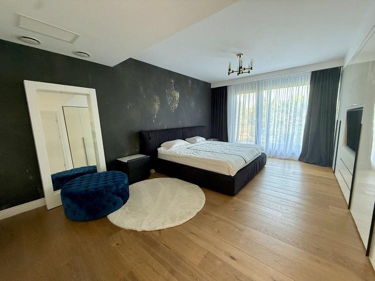 Casă individuală cu 7 camere cu Piscina în Iancu Nicolae