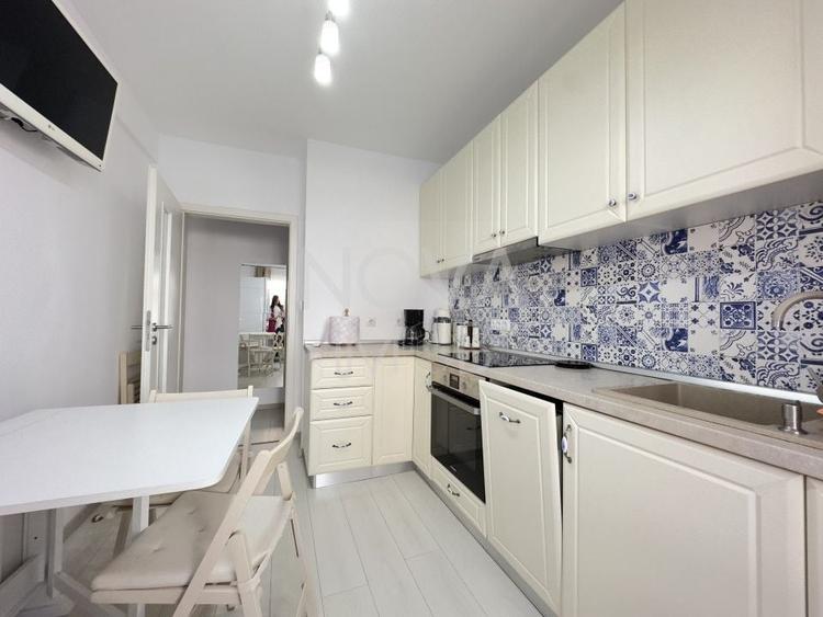 Apartament cu 3 camere semidecomandat, mobilat în Turnișor