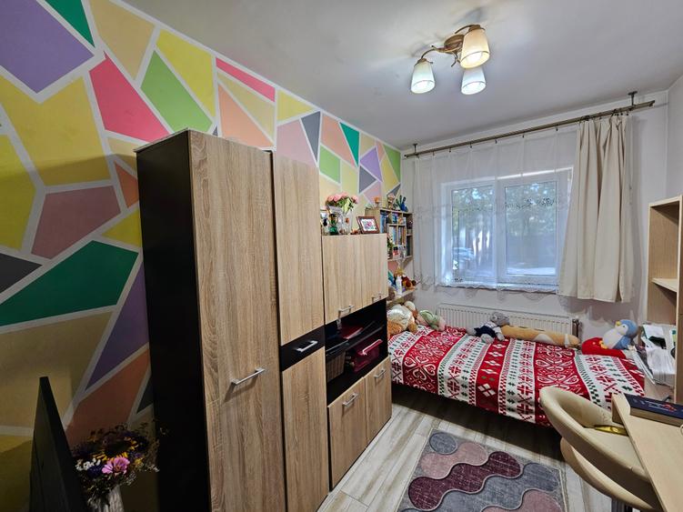 Apartament cu 3 camere decomandat în Șagului
