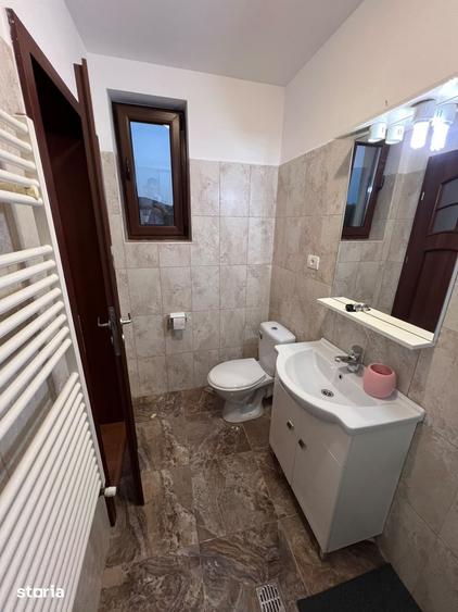 Apartament cu 4 camere în Fundeni