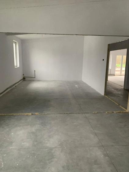 Spațiu comercial, de 700 mp, în Nord