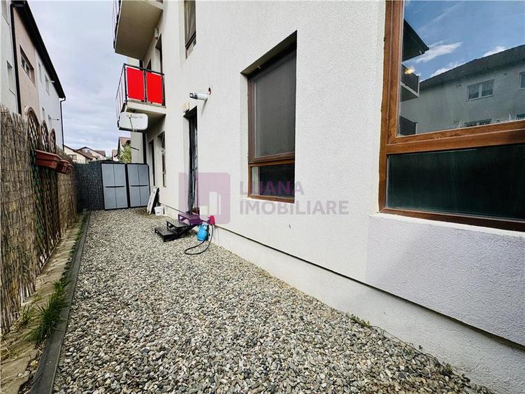 Apartament cu 3 camere semidecomandat, mobilat în Central