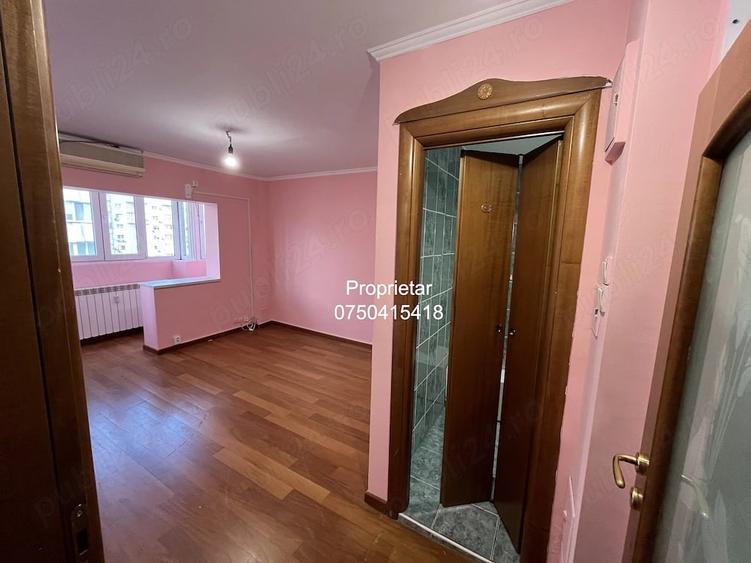 Apartament cu 4 camere decomandat în Vitan