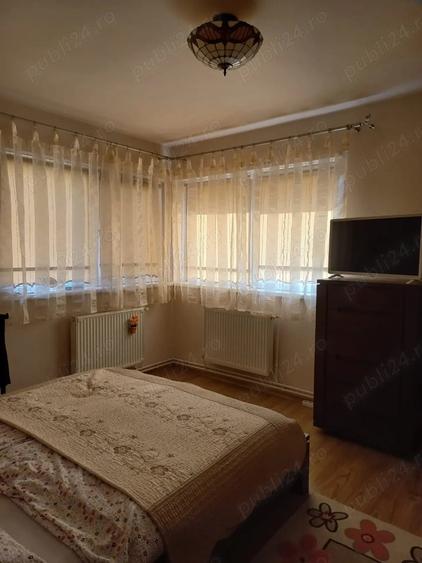 Apartament cu 3 camere decomandat în Calea Poplăcii