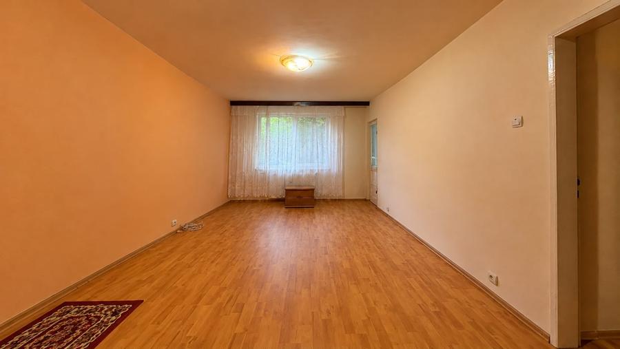 Apartament cu 2 camere decomandat în Crângași