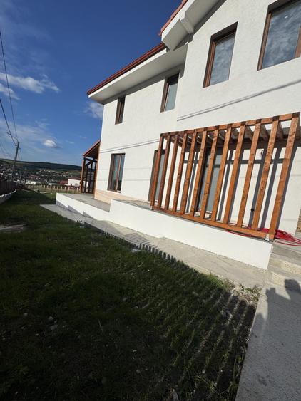Casă individuală cu 4 camere cu Teren 800 Mp în Chinteni