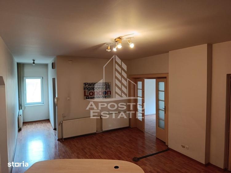 Apartament cu 4 camere în Cetății