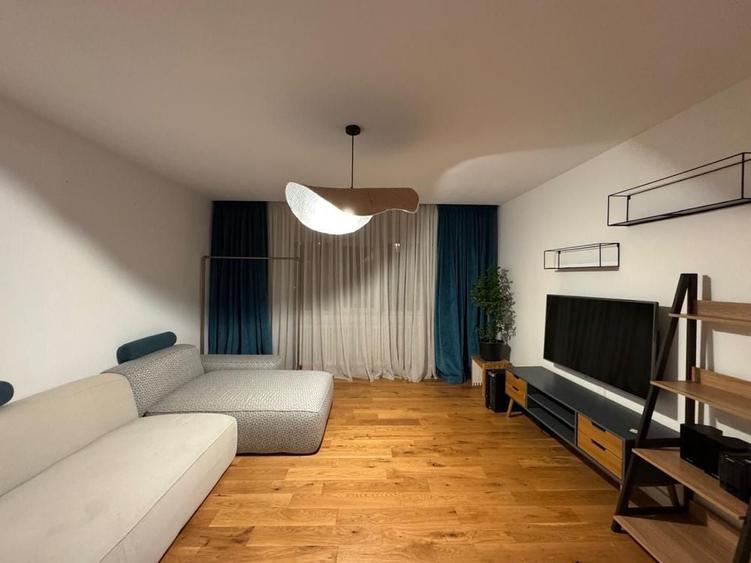 Apartament cu 3 camere decomandat în 13 Septembrie