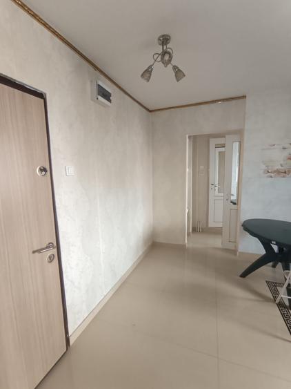 Apartament cu 2 camere decomandat, mobilat în Teiul Doamnei