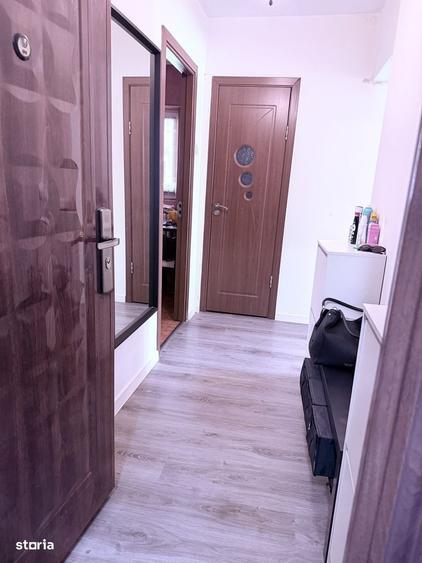 Apartament cu 3 camere decomandat în Drumul Taberei