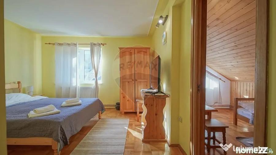 Casă cu 7 camere cu Teren 596 Mp în Poiana Brașov
