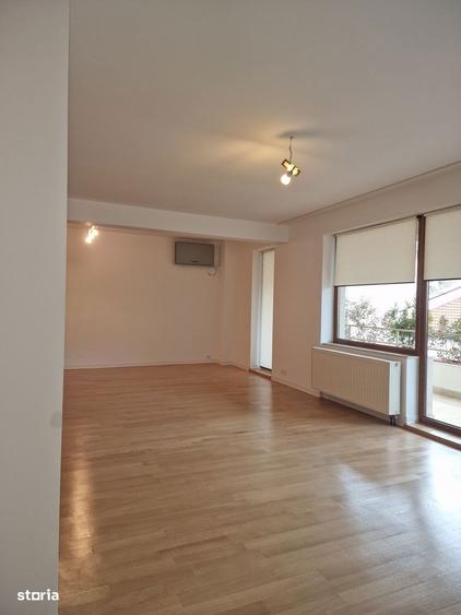 Apartament cu 4 camere, mobilat în Herăstrău