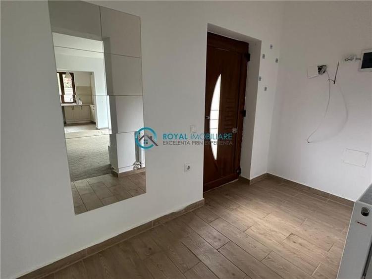 Duplex cu 4 camere cu Canalizare în Strejnicu