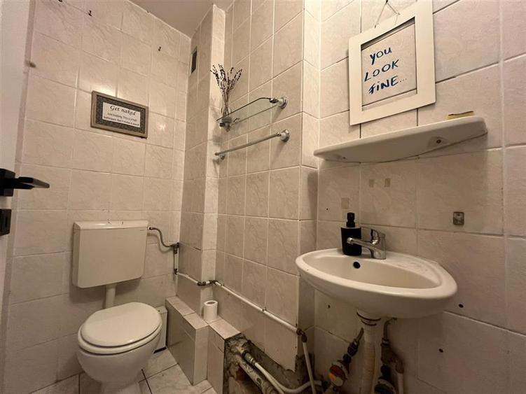 Apartament cu 3 camere nedecomandat în Rogerius