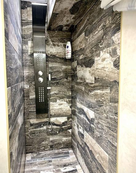 Apartament cu 3 camere, mobilat în Cetate