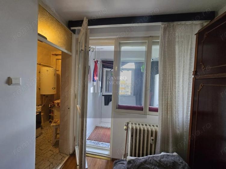 Garsonieră decomandată în Vitan