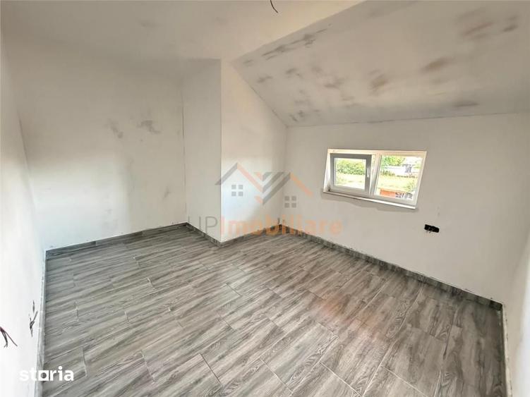 Casă cu 4 camere cu Teren 1439 Mp în Inand