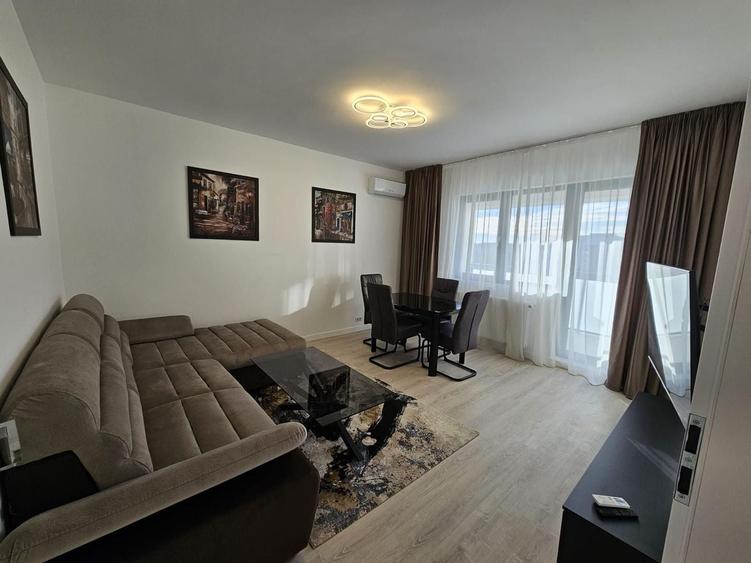 Apartament cu 2 camere decomandat, mobilat în Parcul Carol