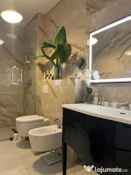 Apartament cu 3 camere decomandat în Exterior Vest