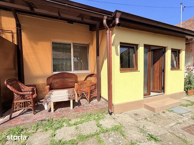 Casă cu 2 camere cu Teren 300 Mp în Central