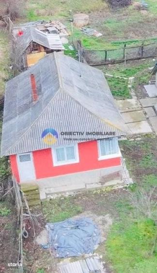 Casă cu 2 camere cu Teren 938 Mp în Costișa