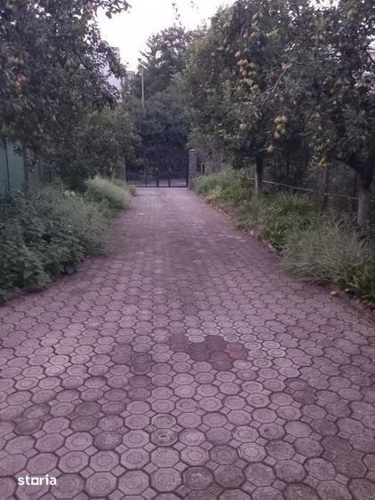 Casă cu 5 camere cu Teren 1000 Mp în Dâmbu Pietros