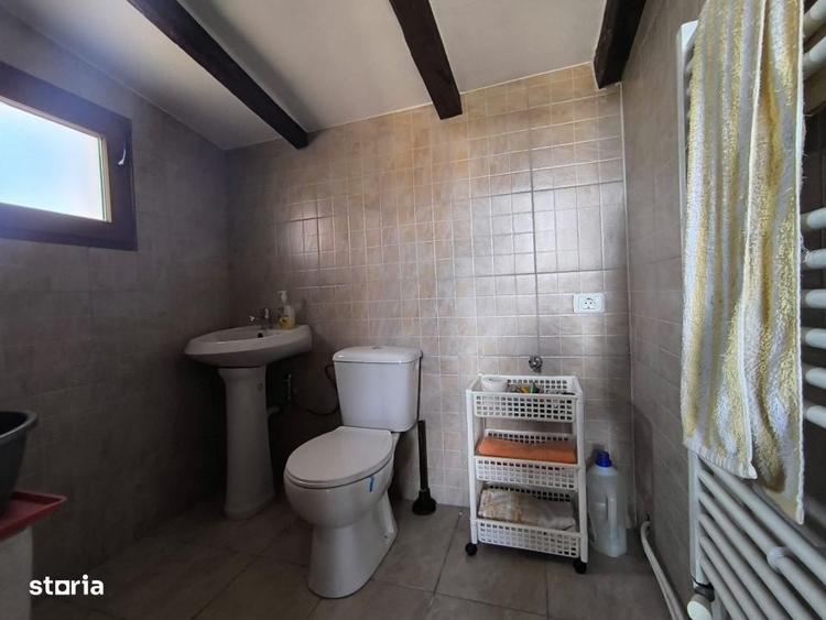 Casă cu 3 camere în Sânnicoară