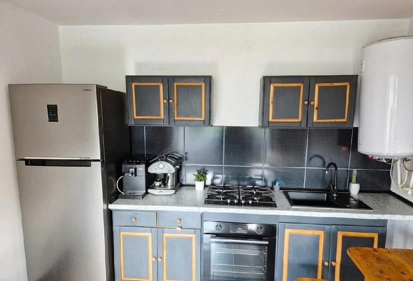 Casă cu 5 camere cu Teren 1578 Mp în Poiana Horea