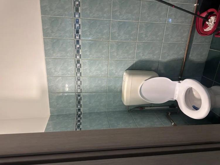 Apartament cu 4 camere decomandat în Titan