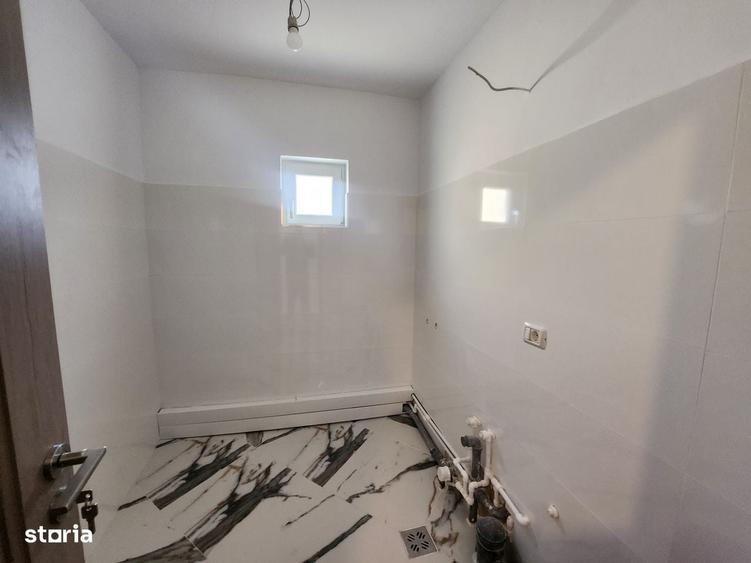 Apartament cu 3 camere decomandat în Mioriței