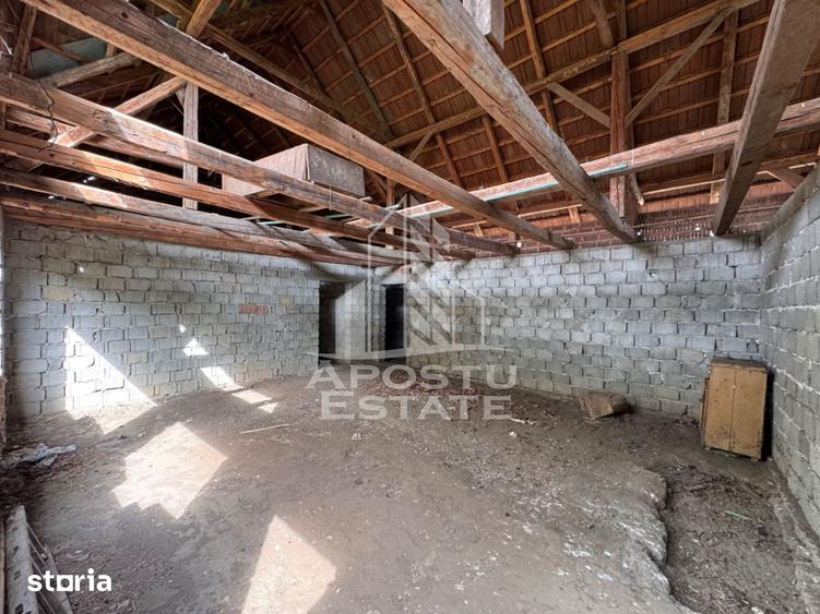 Casă cu Teren 1439 Mp în Central
