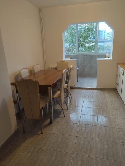 Apartament cu 3 camere decomandat în Calea Aradului
