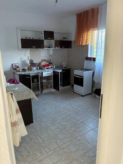 Casă cu 4 camere în Exterior Vest