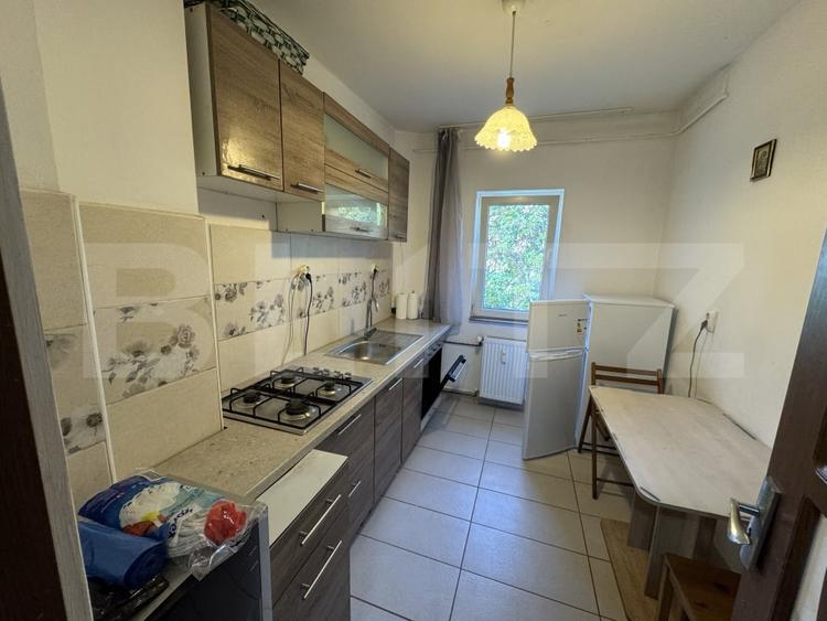 Apartament cu 2 camere semidecomandat, mobilat în Nord