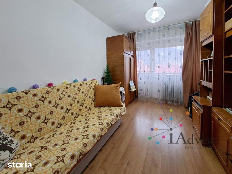 Apartament cu 3 camere decomandat în Valea Cetății