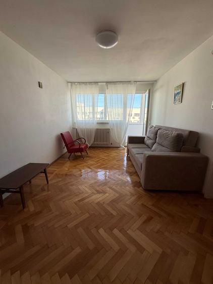 Apartament cu 2 camere semidecomandat în Mihai Bravu