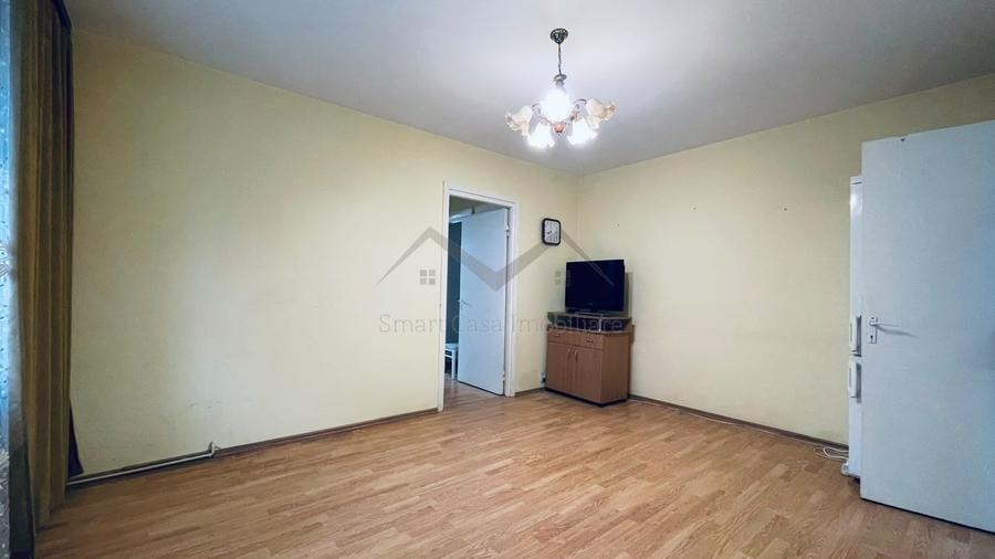 Apartament cu 2 camere semidecomandat în Podu Roș