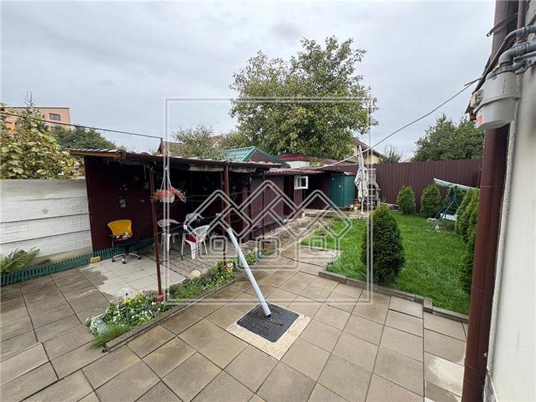 Apartament cu 4 camere decomandat în Lazaret