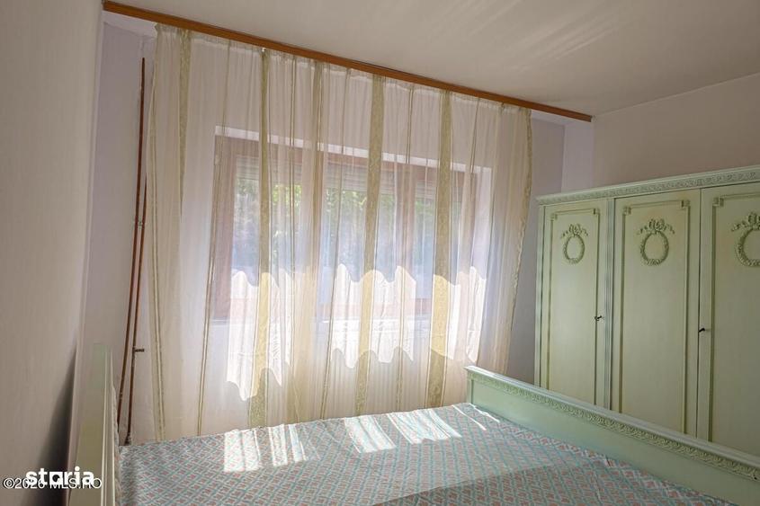 Apartament cu 3 camere decomandat în Soarelui