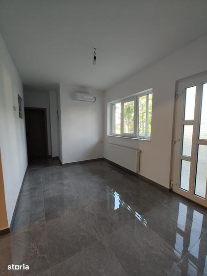 Casă cu 5 camere cu Teren 250 Mp în Iris