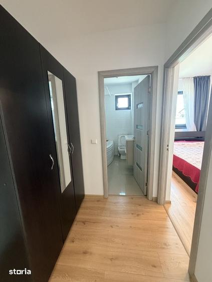 Apartament cu 3 camere semidecomandat în Pielești