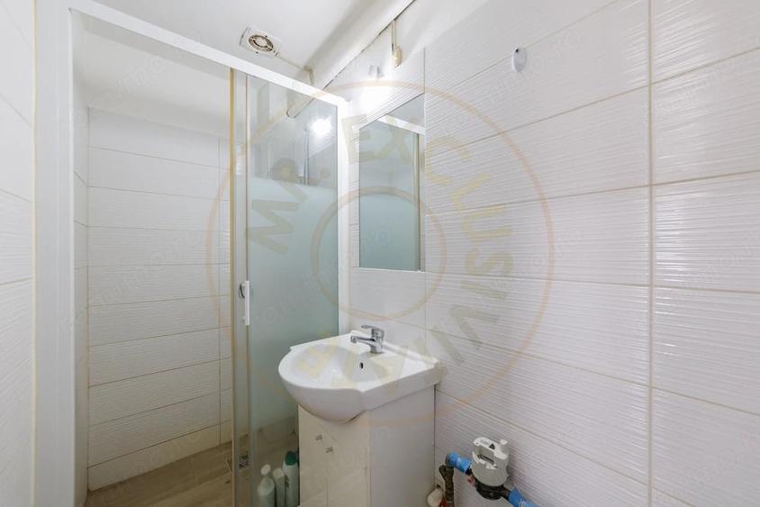 Casă cu 2 camere cu Teren 95 Mp în Central