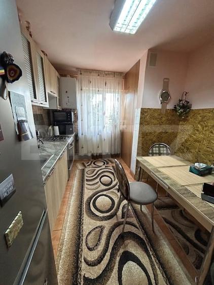 Apartament cu 3 camere decomandat, mobilat în Zorilor
